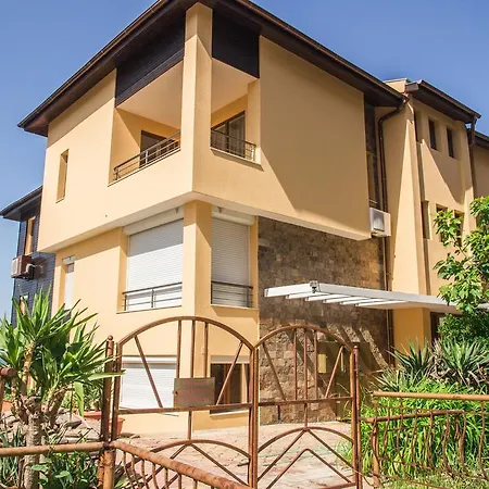 Апартамент With Sea View Созопол